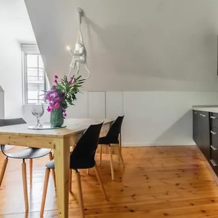 Downtown - Chiado & Me 2